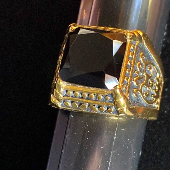 🎉Host Pick🎉 Men’s Stauer Black Onyx Glass Ring - Picture 3 of 4